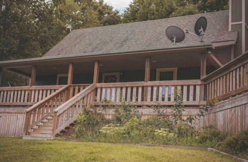 Wakefield Cabin | Private 78 Acres with 5-acre lake and wedding venue in Lucasville, OH