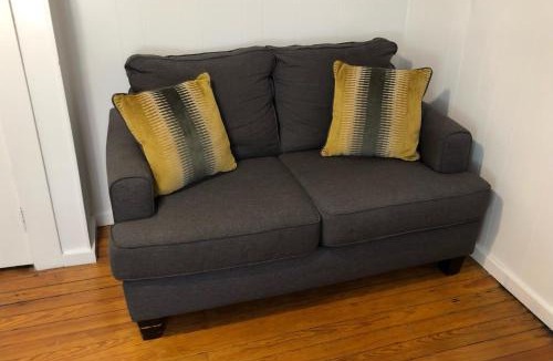 Perth Amboy House | Private and cozy house with one bedroom and one bathroom and free Wi-Fi