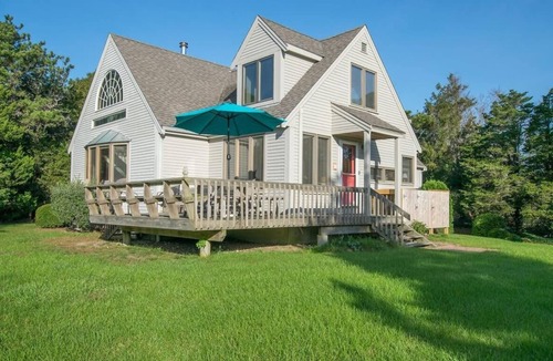 East Orleans House | Private Beach and Roof Top Deck!
