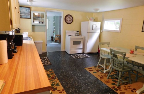 Lindside Cottage | Private, Cozy Cottage Nestled On Peter's Mountain.