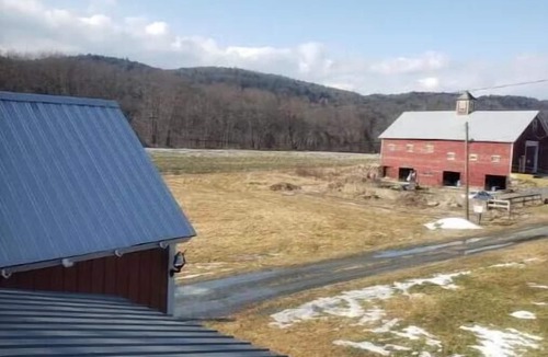Charlestown House | Private & Cozy Farmhouse in New Hampshire