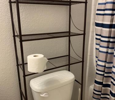 Cypress House | Private Cozy Lock Room 1