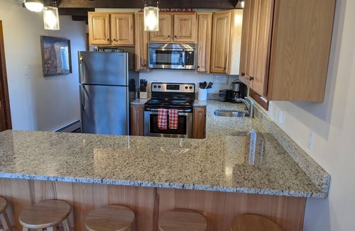 Ludlow House | Private Home Walk to Okemo Lifts! Hot Tub/Fire Pit