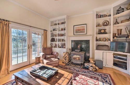 Montgomery Center House | Private Home with Hot Tub Near Jay Peak Slopes