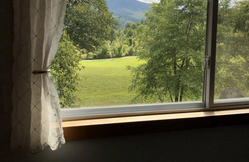 Danby House | PRIVATE Indoor Pool - Extraordinary Mountain Views!