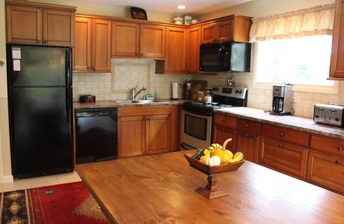 Morrisville House | Private Location, Fireplace, WiFi, AC, Minutes to Stowe Village