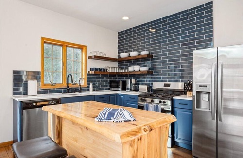 Warrensburg Ski Chalet | Private Modern Riverfront Ski Chalet - Near Gore Mountain and Lake George
