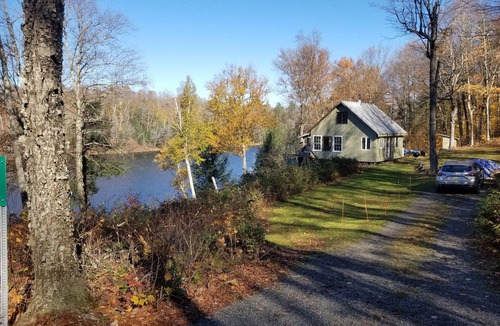 Eden Cabin | Private Mountain Pond Cabin