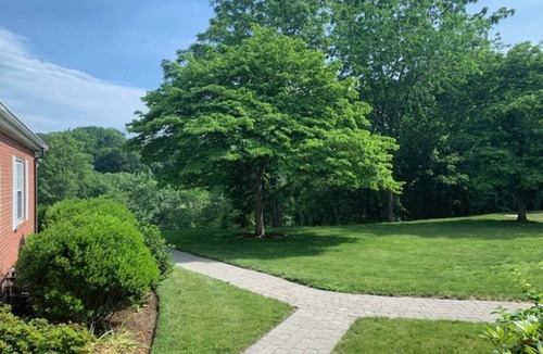 Hunnewell Hill Resort | Private room ∙ 1 guest