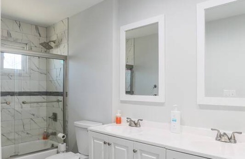 Huntington Station Resort | Private room ∙ 1 guest
