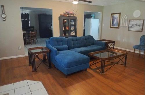 Lumberton House | Pure Country, plenty of space & trees, relaxing!