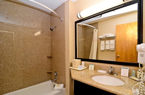 Shelburne Hotel | Quality Inn Shelburne - Burlington