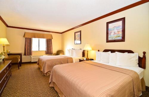 Beaumont Hotel | Quality Inn & Suites Beaumont