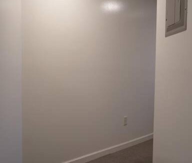 Newtonville Apartment | Queen Bed Beautiful Sunset w River view Fast WiFi