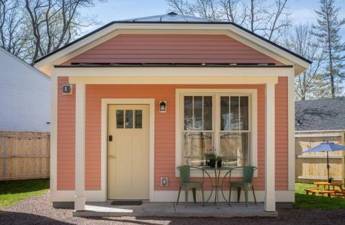 New North End House | Queen City Bungalow & Cottages