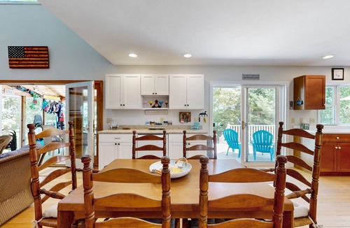 The Bays House | Quiet lakefront home w/private beach, dock, screened porch and stunning views