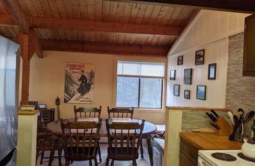 Thornton House | Quiet location close to mountain activities