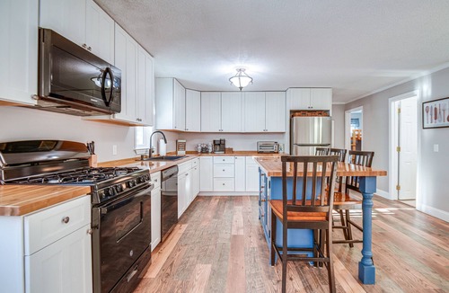 Locke Lake Colony House | Quiet New Hampshire Getaway w/Game Room!