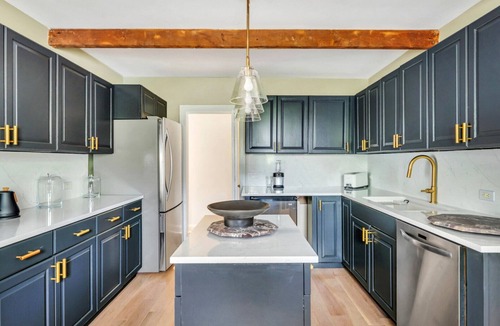 Southampton House | Quintessential Hamptons home with 6 bedrooms (all ensuite bathrooms), open.