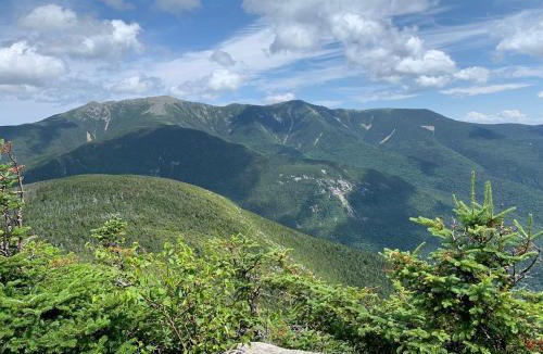 Bretton Woods Villa | R18 Affordable Ski-in Ski-out Bretton Woods Townhome mountain views