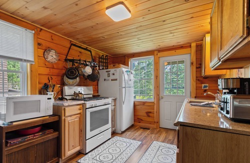 Rangeley House | Rangeley Manor 2 | Great Cabin with Shared Access to Rangeley Lake.