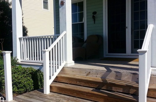 White Stone House | Rappahannock River 4 bdr 3 1/2 bath overlooking the River w/pool as in season.nn