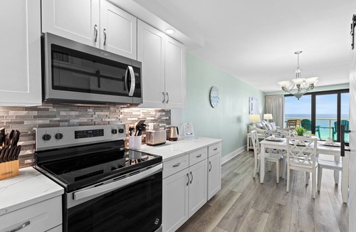 Sandestin Condo | Rate Reduced! Beachfront 1BR w/Gulf Views, GOLF CART! Steps to Beach & Pool.
