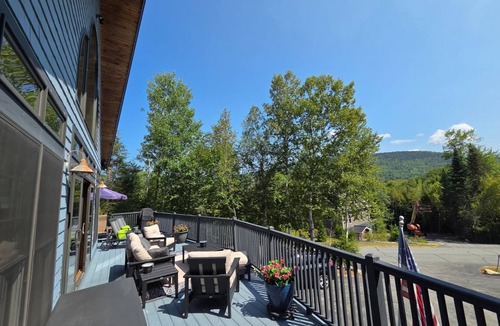 Bretton Woods House | RE53 Beautiful Bretton Woods slopeside home, amazing views! AC, Hot Tub, Pool Table, Dog Friendly!