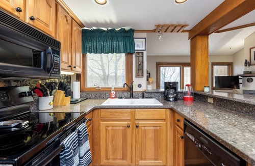 Wintergreen House | Recent improvements, walk to events, trails and slopes
