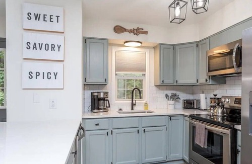 Massanutten Ski Chalet | Recently Refreshed 5BR | Game Room | Fire Table | Hot Tub | 3 Mins From Slopes