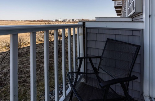 Seabrook Condo | Recently remodeled, Tranquil Seabrook Retreat, walking distance to beach.