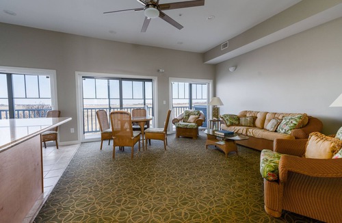 Seabrook Condo | Recently remodeled, Tranquil Seabrook Retreat, walking distance to beach.