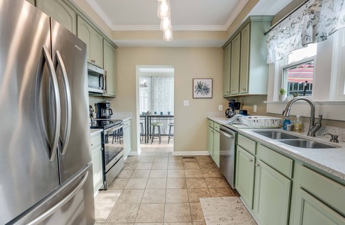 Issue House | Recently Renovated 4BR 3BA Home