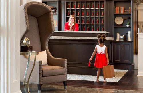 Amherst Hotel | Reikart House Buffalo, a Tribute Portfolio Hotel