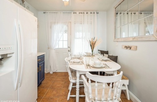 Southeast Yonkers Apartment | Relax in Style~Spacious 2BR w/Porch + Firepit~ Sleeps 7 ~ Free Wifi and Parking