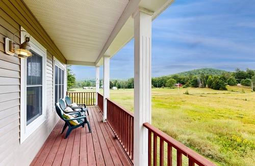 Cavendish House | Relaxing home, gas fireplace, jetted tub, wifi, ping-pong, w/d, views & wifi