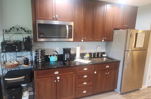 Bartlett Condo | Remodeled Condo| Mins to attractions| Nordic Village Amenities