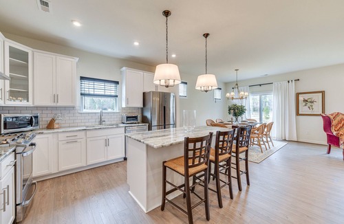 Bermuda House | Remote Work-Friendly Meadowville Landing Getaway