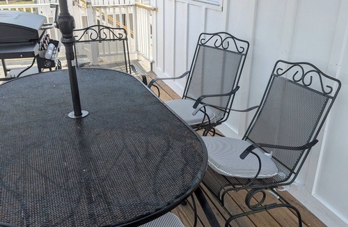Seabrook House | Reno'd 7-bedroom getaway steps from Hampton harbor 5 min walk to Seabrook Beach!
