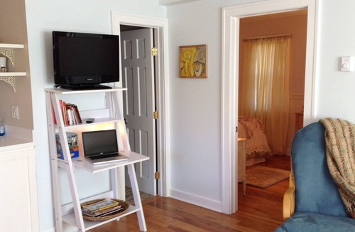 Poughkeepsie Cottage | Renovated Cottage in the Heart of Hudson Valley close to Walkway Over Hudson