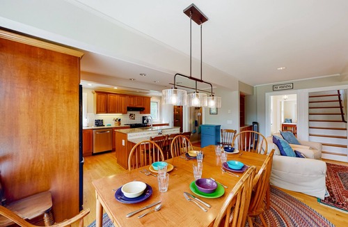 Brunswick Other | Renovated farmhouse on an acreage with grill, four-bedrooms, & W/D - river views