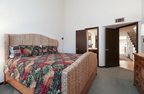 Seven Coves Apartment | Resort Attractions
