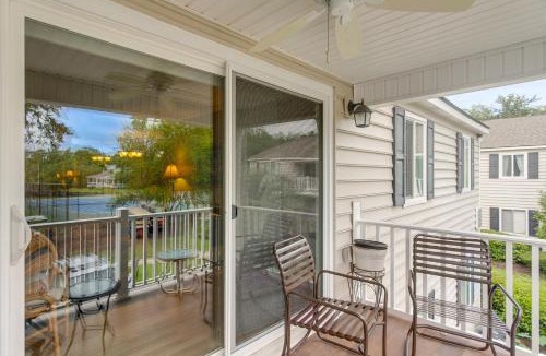 Demere Park Apartment | Resort-Style Condo in St Simons about 1 Mi to Pier!