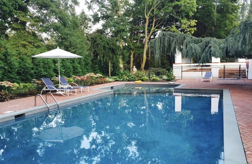 Old Brookville House | Resort style house for rent in Old Brookville. Minimum 3 nights stay!