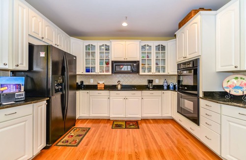 Sunset Island House | Restful Luxury 6 Bedroom House with WiFi In Gated Community On Bayside With Indoor/Outdoor Pools, Private Beaches, Restaurant, And More Just Ten Minutes From Beach!