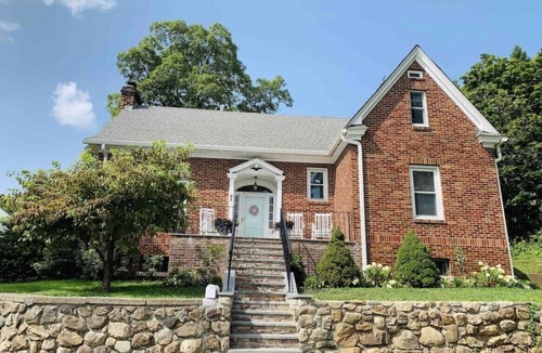 Highland Falls House | Restored Historic Home 1 Mile from West Point