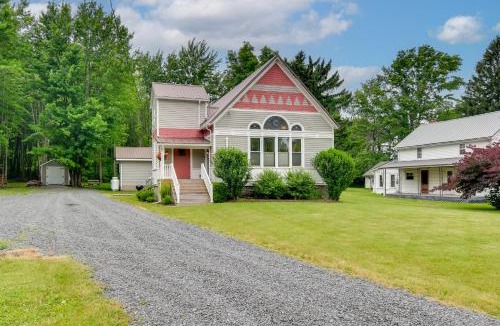 Ovid Apartment | Restored Ovid Church Near Cayuga Lake Wine Trail