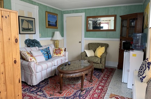 Damariscotta Condo | Right in town! walk to coffee shops, restaurants and much more!