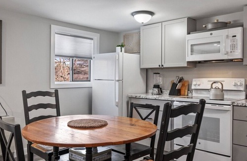 Bradford Cabin | Riptide Cottage: Adorable Yr Round Cottage in Bradford