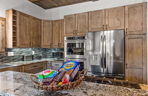 Warrensburg Cabin | River bank lodge just minutes to Lake George with heated salt water pool